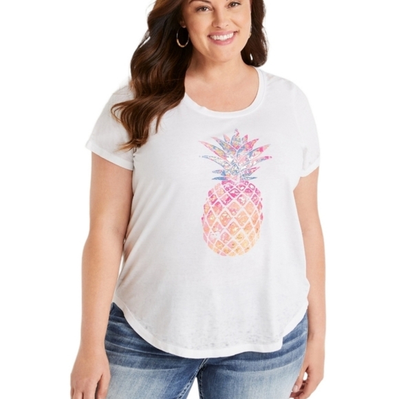 Maurices Tops - Maurices pineapple tee large
